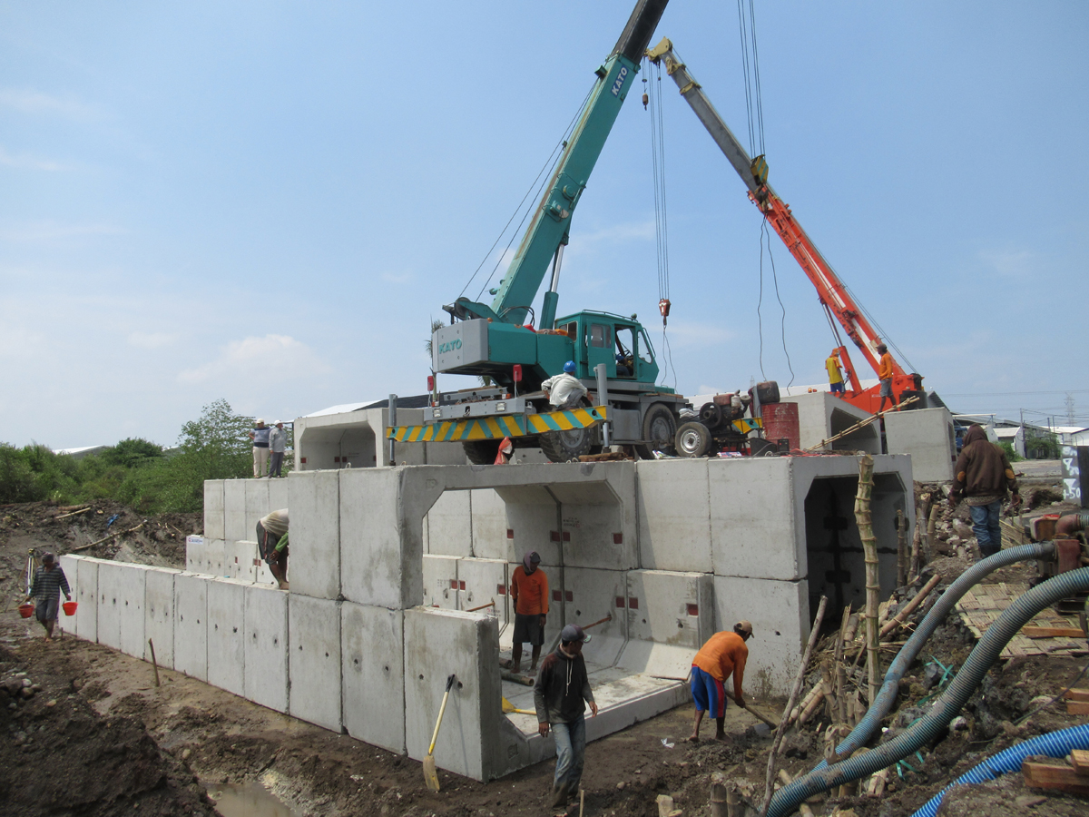 Jembatan Pergudangan Romokalisari - surabaya