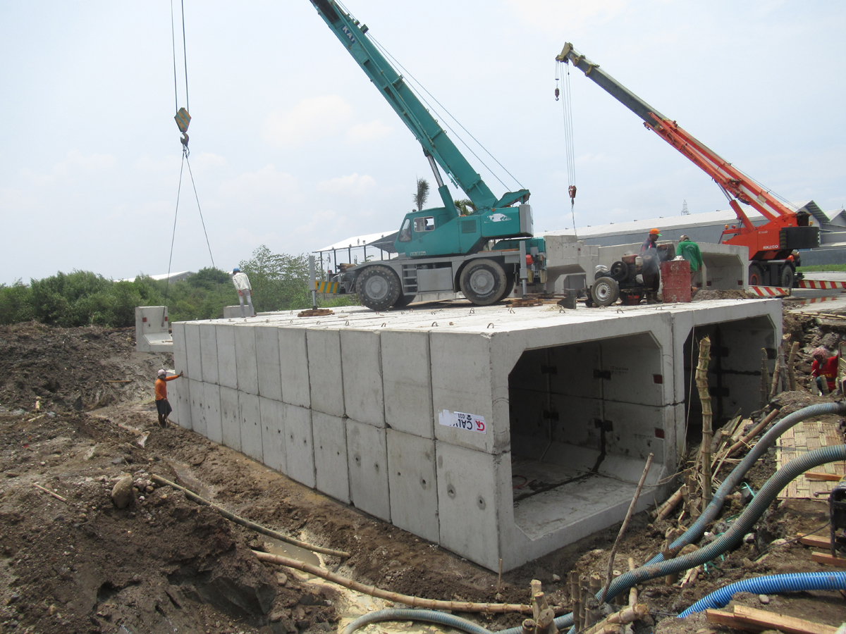 Jembatan Pergudangan Romokalisari - surabaya