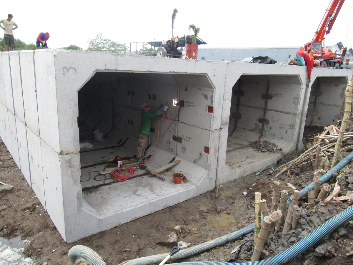 Jembatan Pergudangan Romokalisari - surabaya