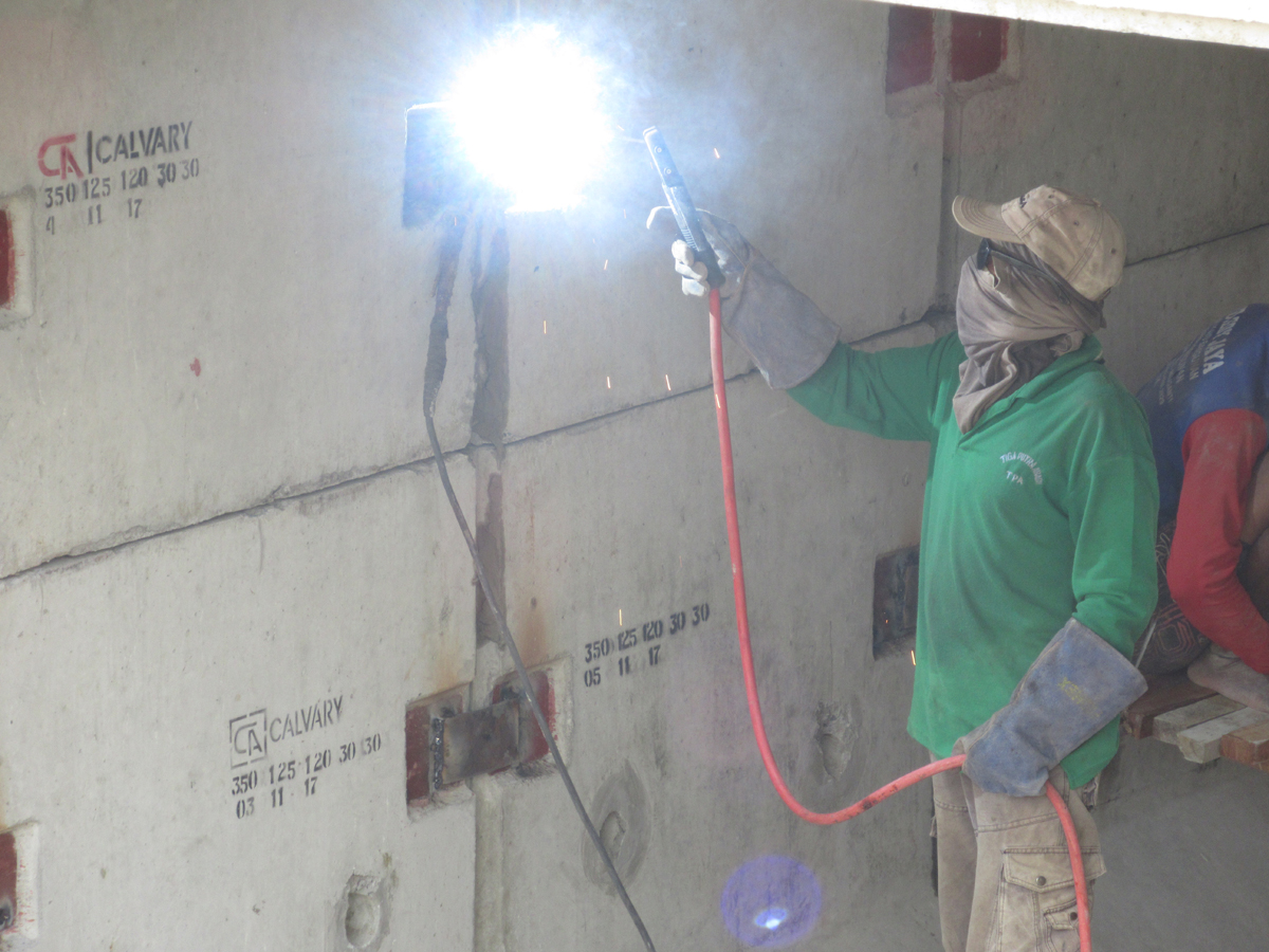 Jembatan Pergudangan Romokalisari - surabaya