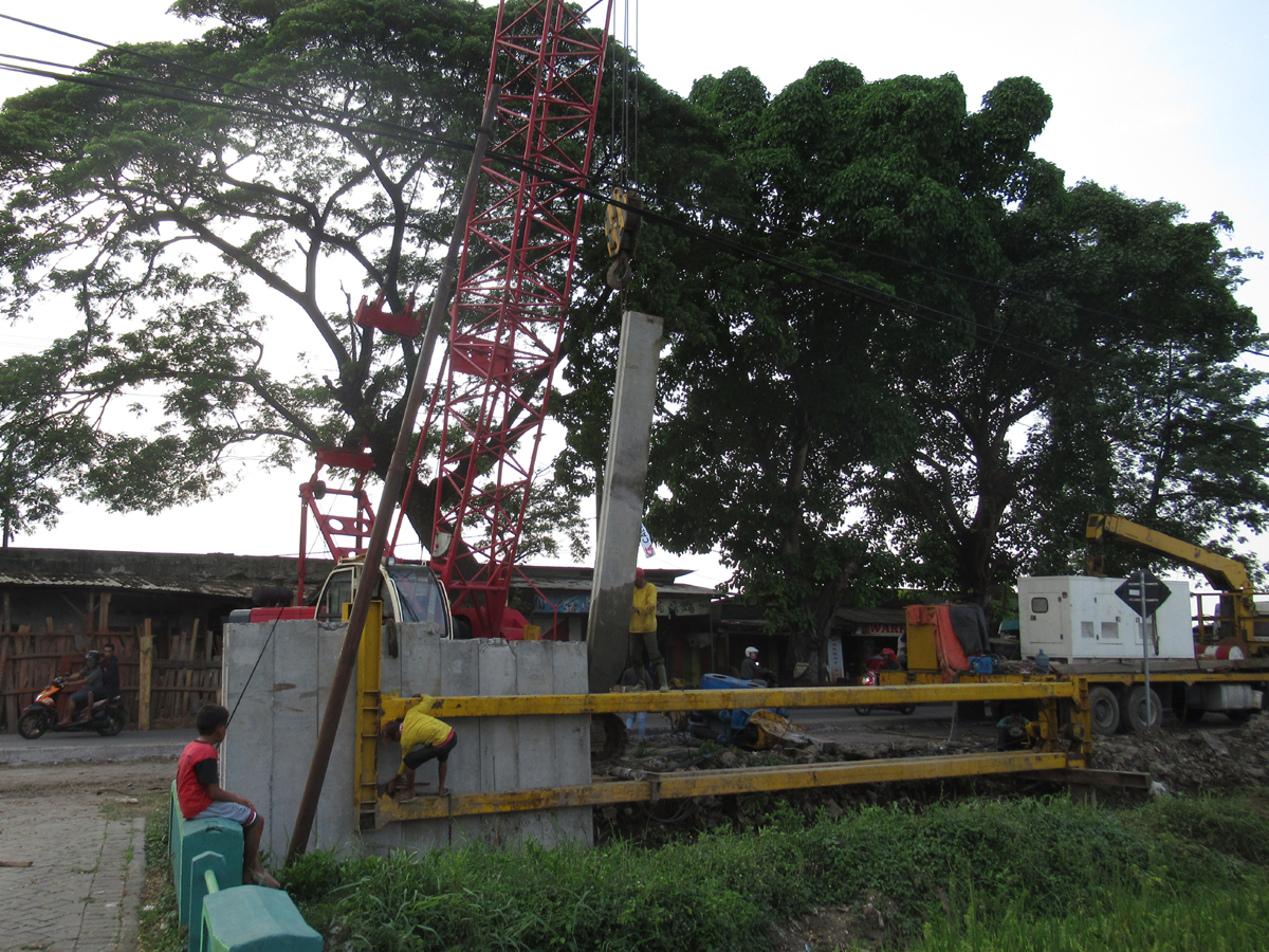 KREMBUNG - PORONG FLAT SHEET PILE