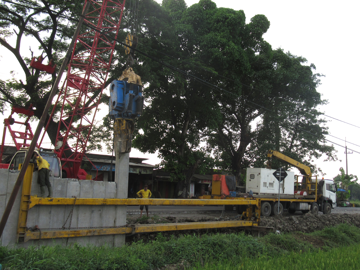 KREMBUNG - PORONG FLAT SHEET PILE