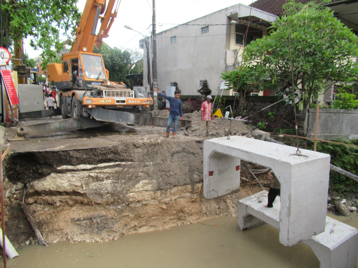 Jembatan Desa Dalung - Bali
