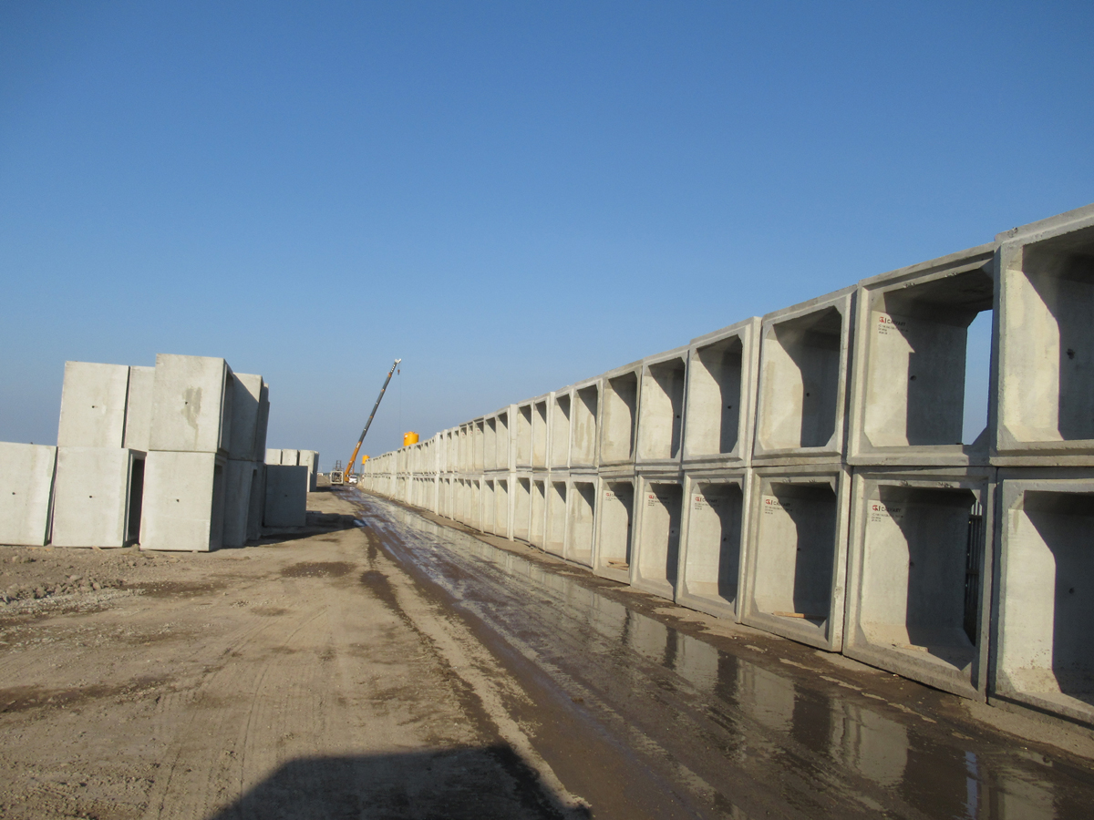 PERLUASAN APRON & TAXIWAY BANDARA JUANDA SURABAYA