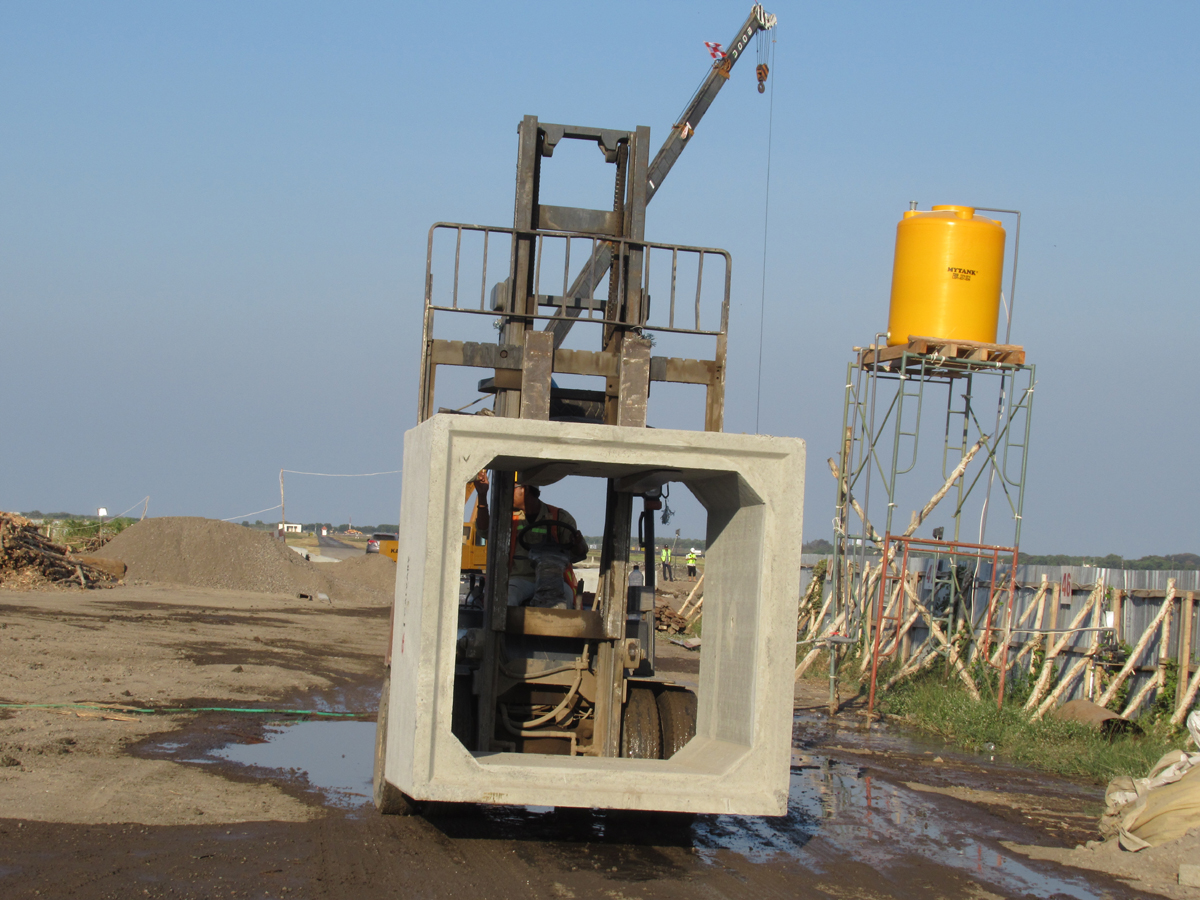 PERLUASAN APRON & TAXIWAY BANDARA JUANDA SURABAYA