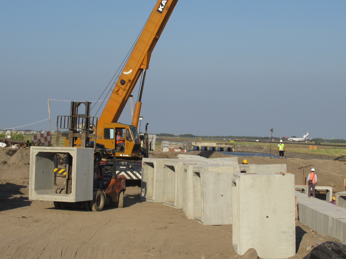 PERLUASAN APRON & TAXIWAY BANDARA JUANDA SURABAYA