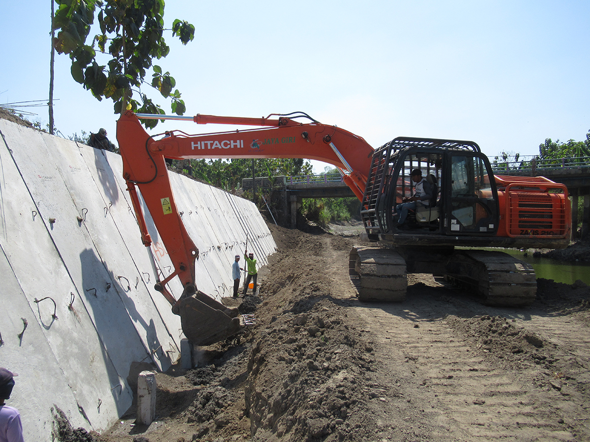 Kedungbanteng Madiun - L Gutter Prestress 