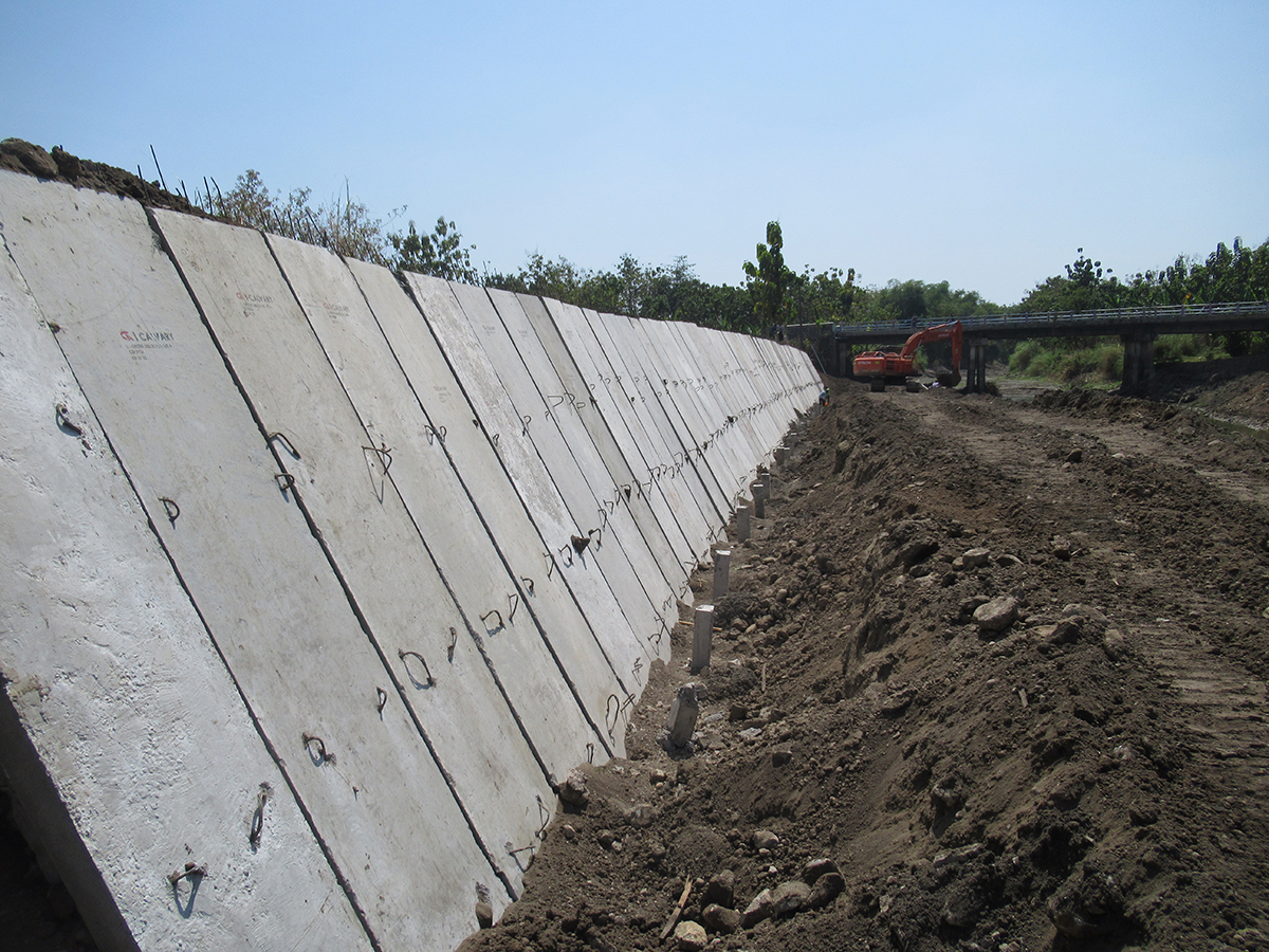 Kedungbanteng Madiun - L Gutter Prestress 