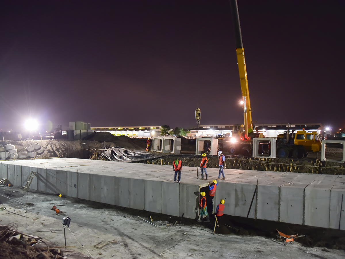 PERLUASAN APRON & TAXIWAY BANDARA JUANDA SURABAYA (II)