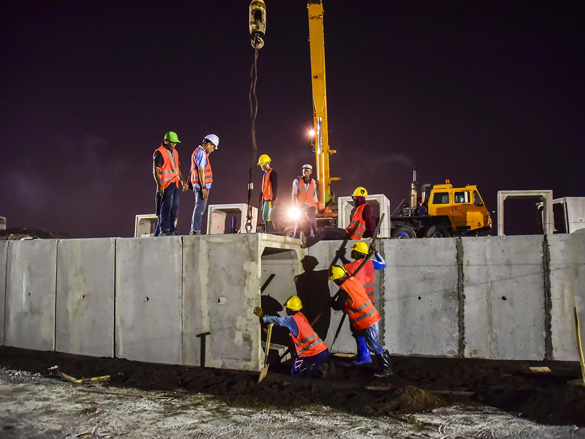 PERLUASAN APRON & TAXIWAY BANDARA JUANDA SURABAYA (II)