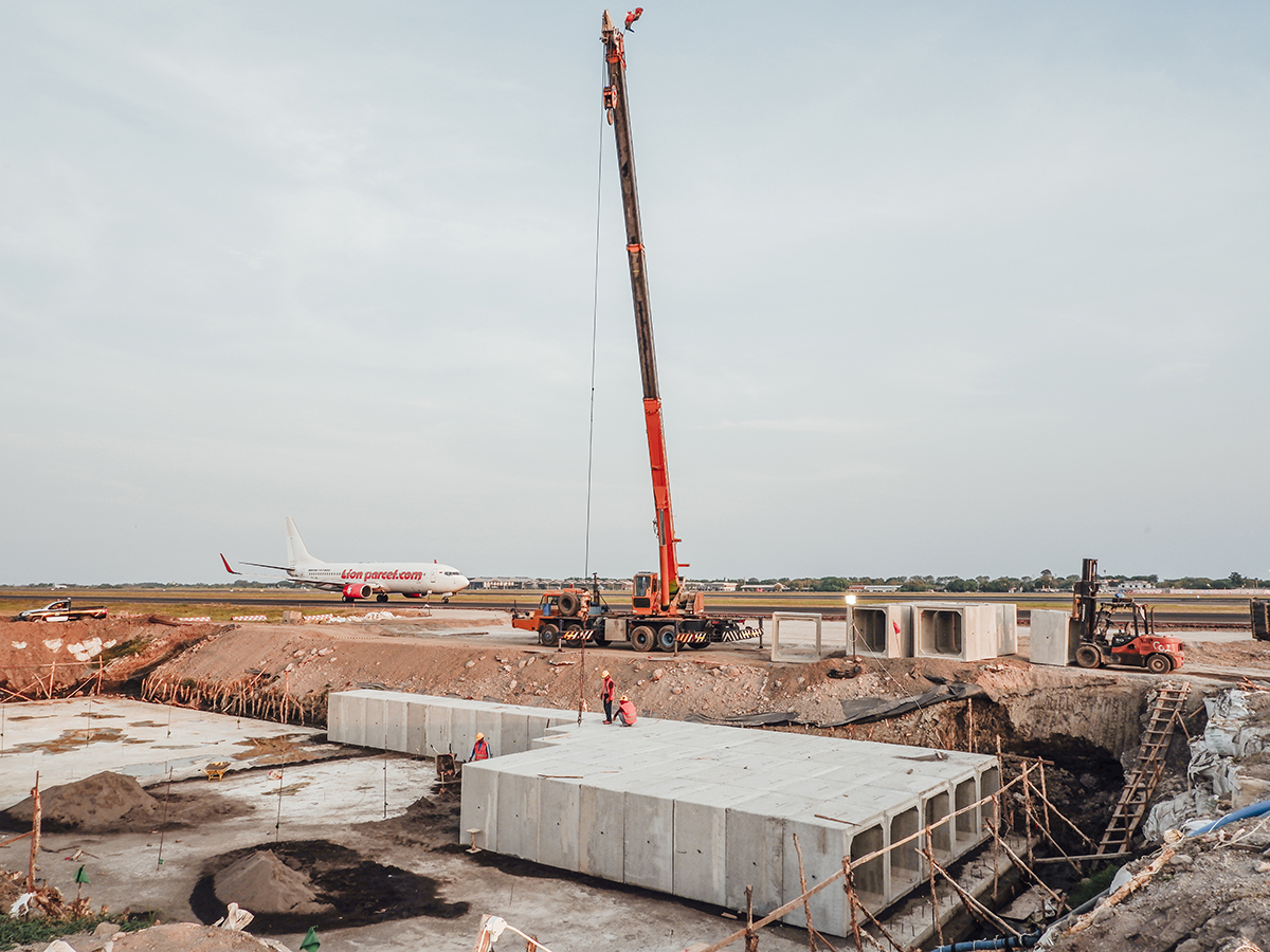 PERLUASAN APRON & TAXIWAY BANDARA JUANDA SURABAYA (II)