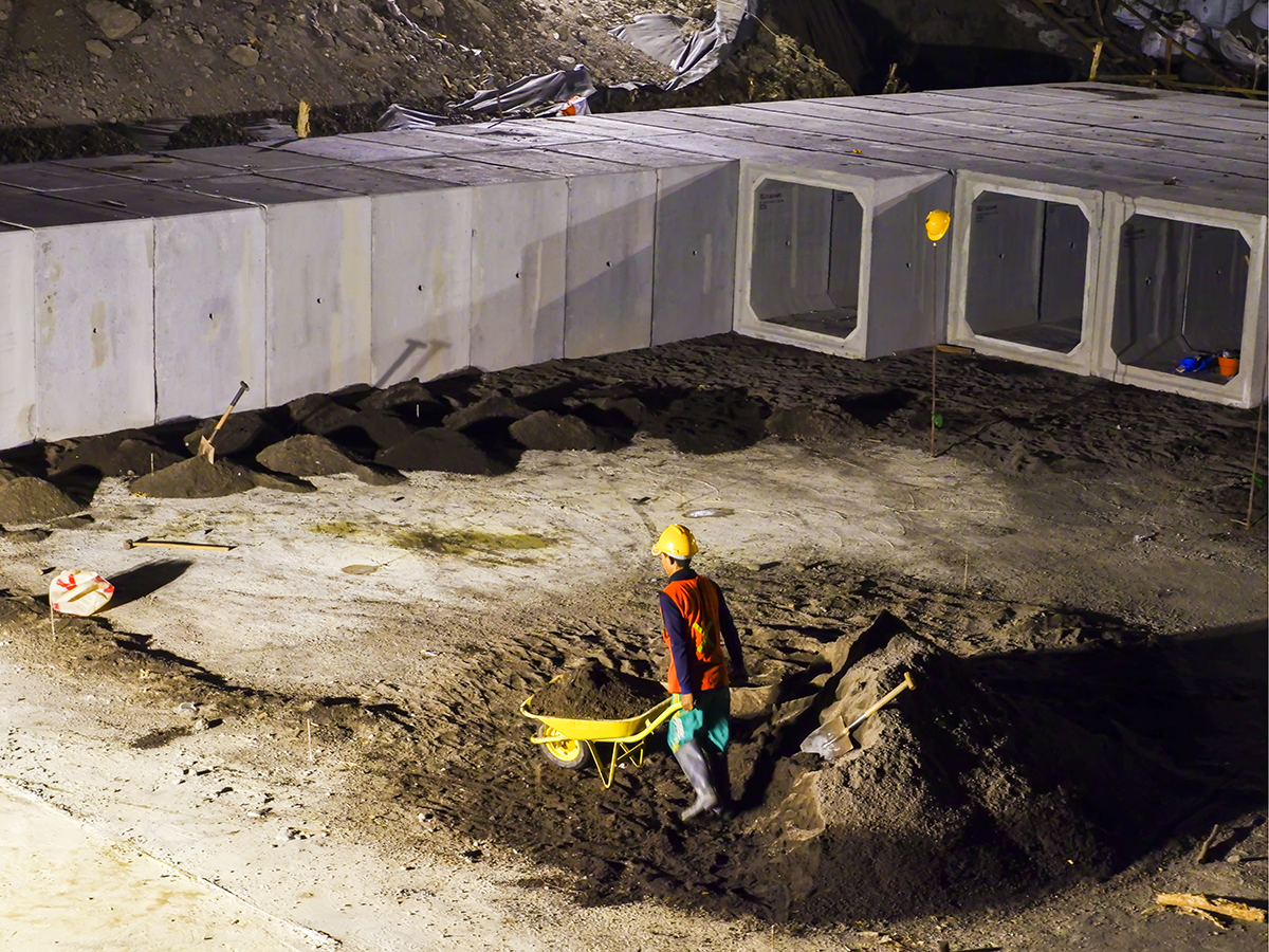 PERLUASAN APRON & TAXIWAY BANDARA JUANDA SURABAYA (II)