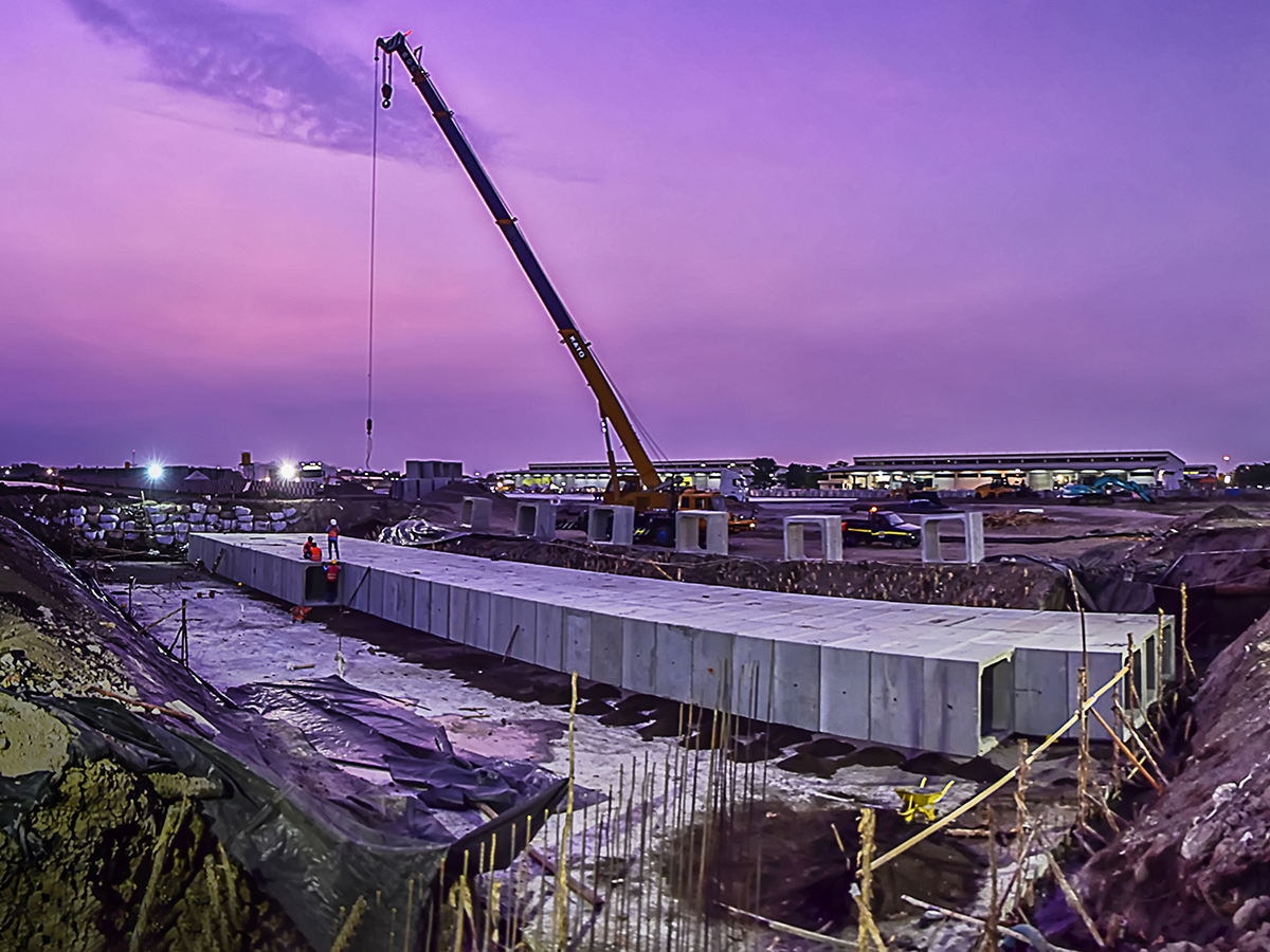 PERLUASAN APRON & TAXIWAY BANDARA JUANDA SURABAYA (II)