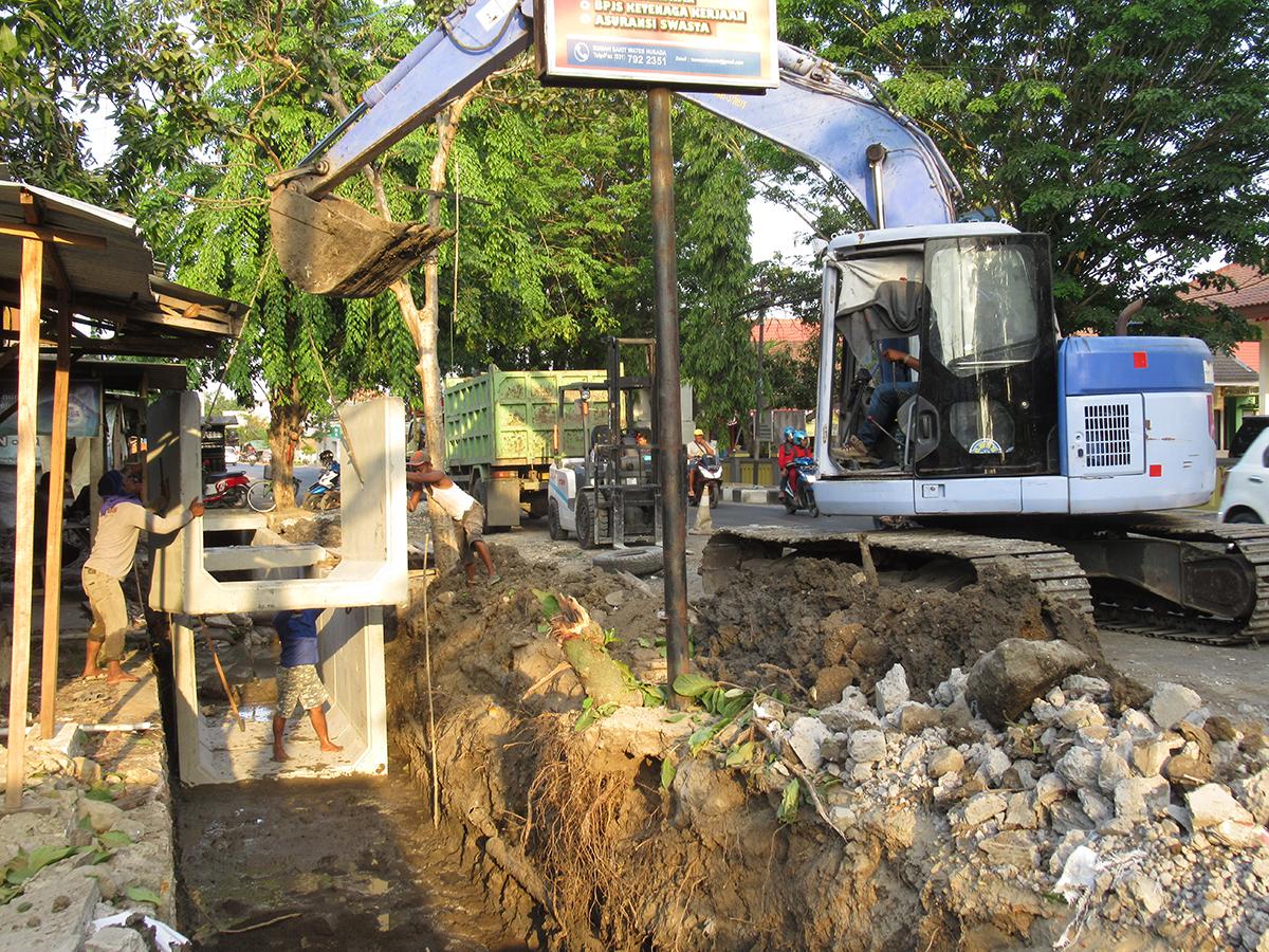 Jalan Balongpanggang Gresik