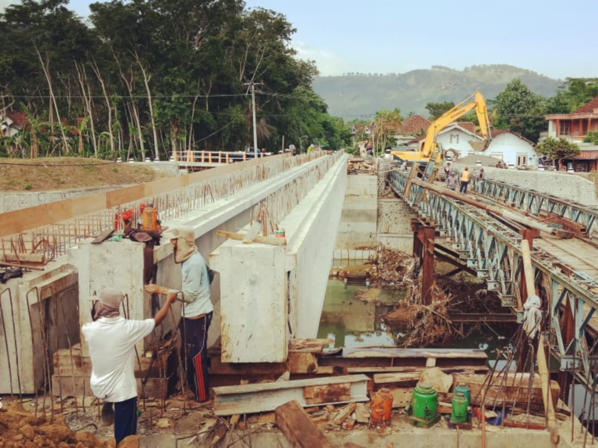 Jembatan Ngadirejo Trenggalek (GIRDER)