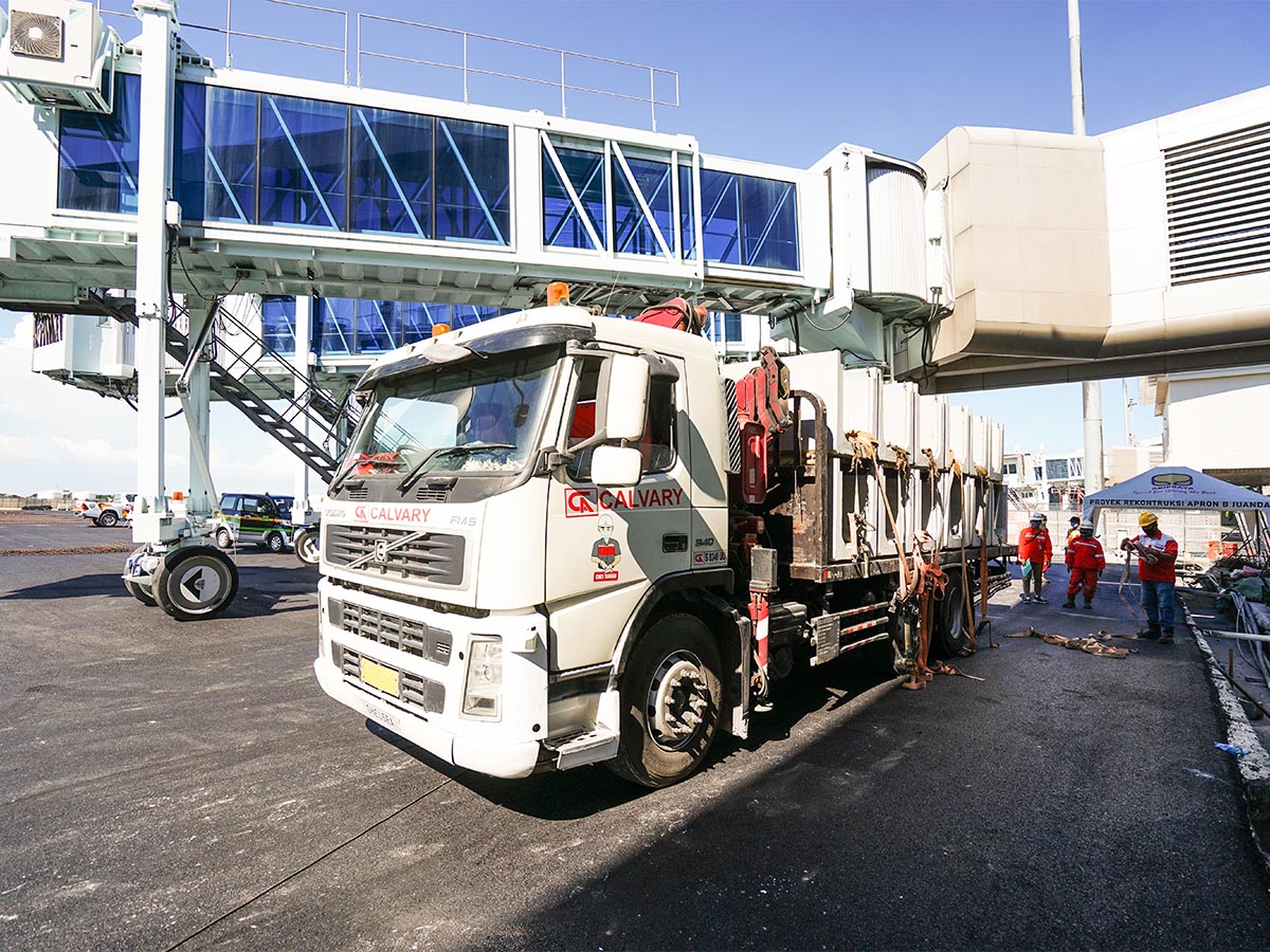  Bandar Udara Internasional Juanda Surabaya terminal 2 (T2)