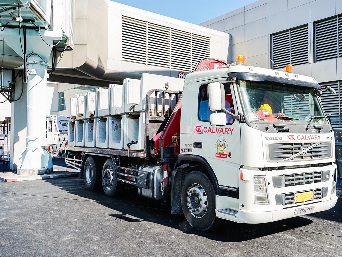  Bandar Udara Internasional Juanda Surabaya terminal 2 (T2)