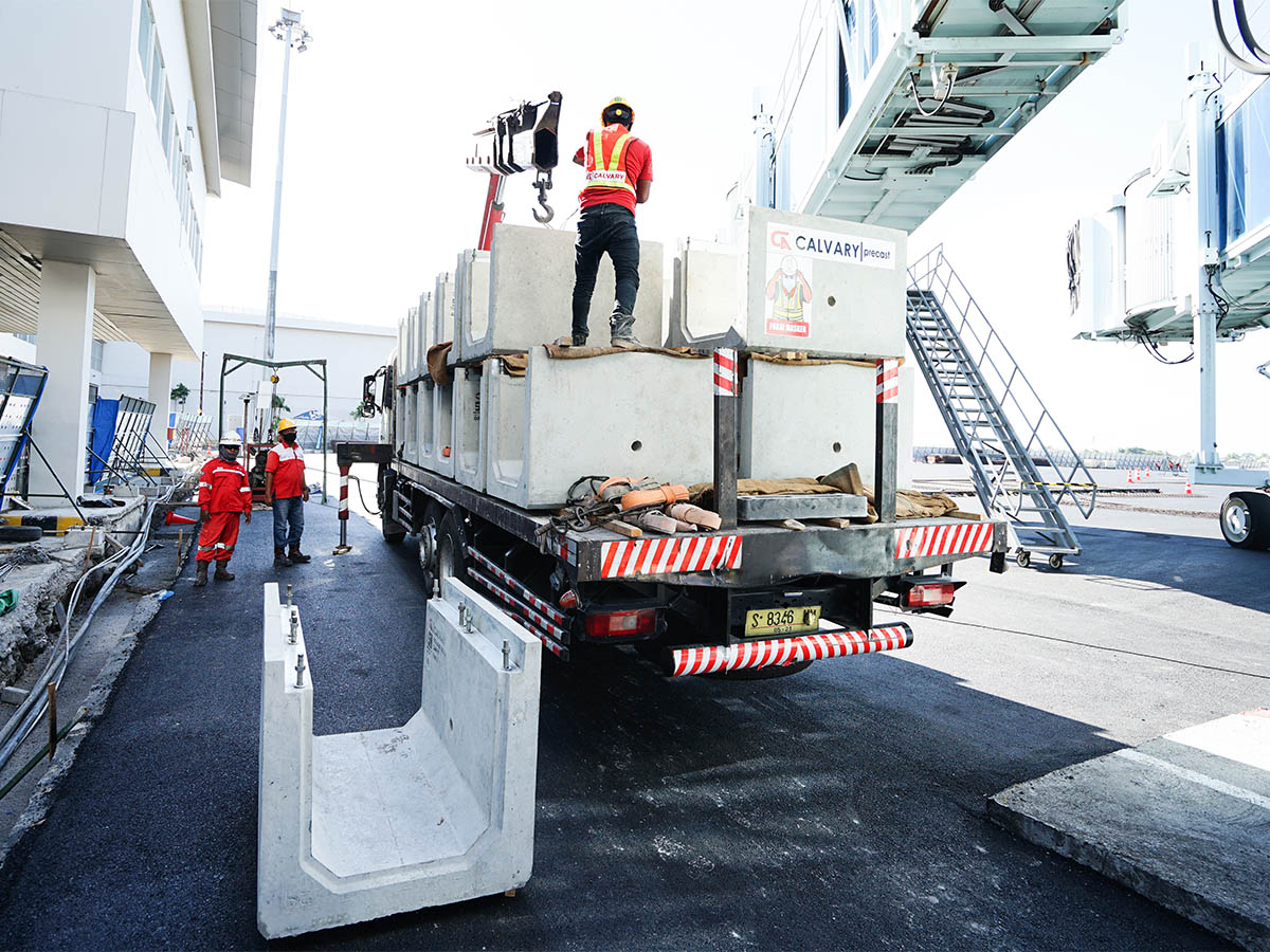  Bandar Udara Internasional Juanda Surabaya terminal 2 (T2)