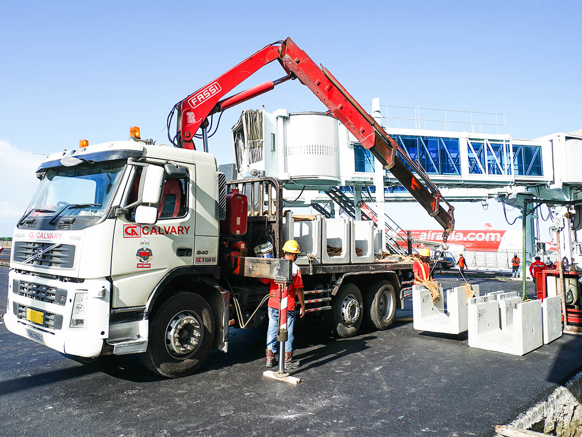  Bandar Udara Internasional Juanda Surabaya terminal 2 (T2)