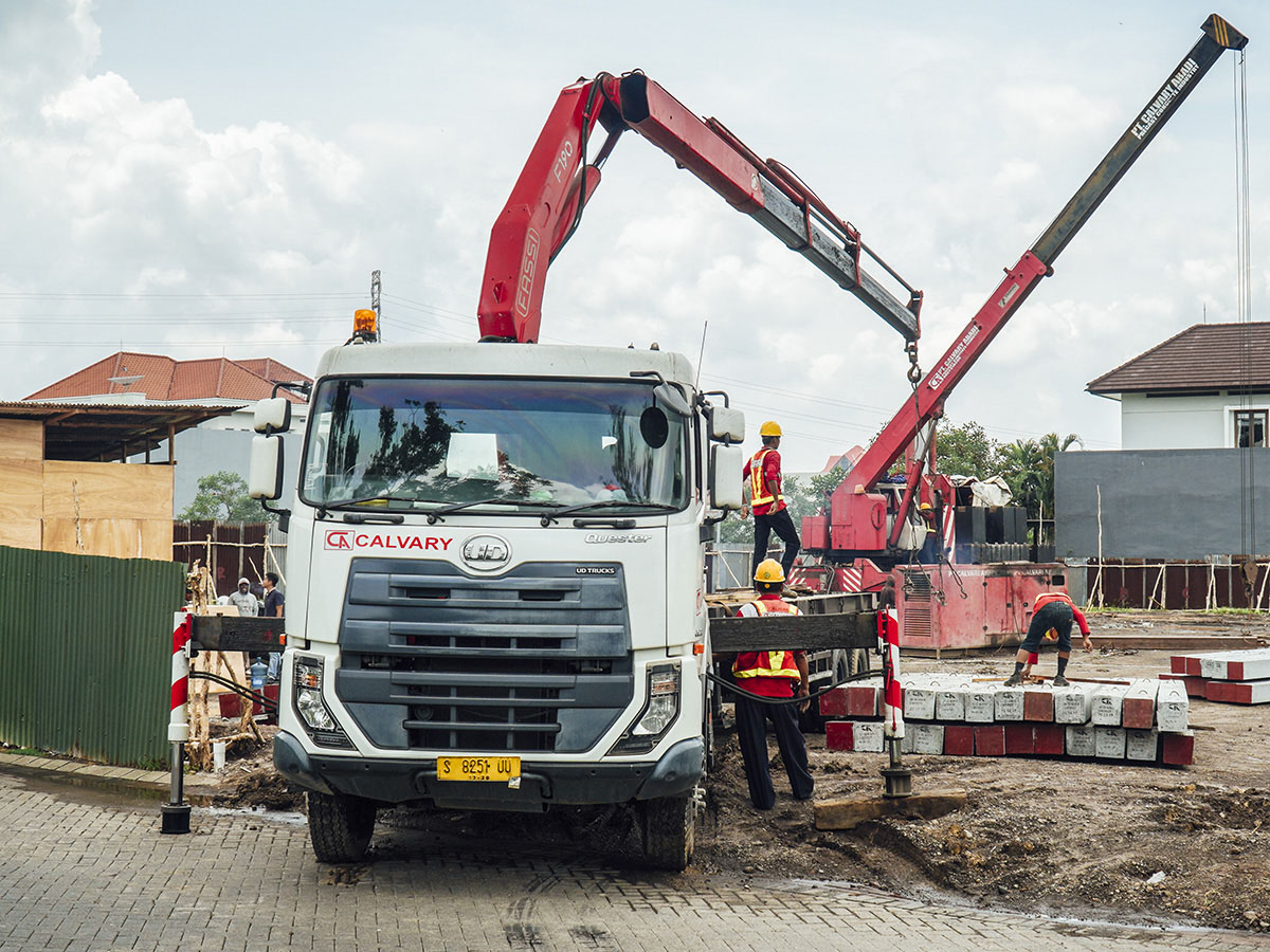 MOB & Pile Pakuwon Indah