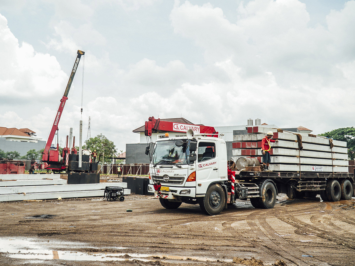 MOB & Pile Pakuwon Indah