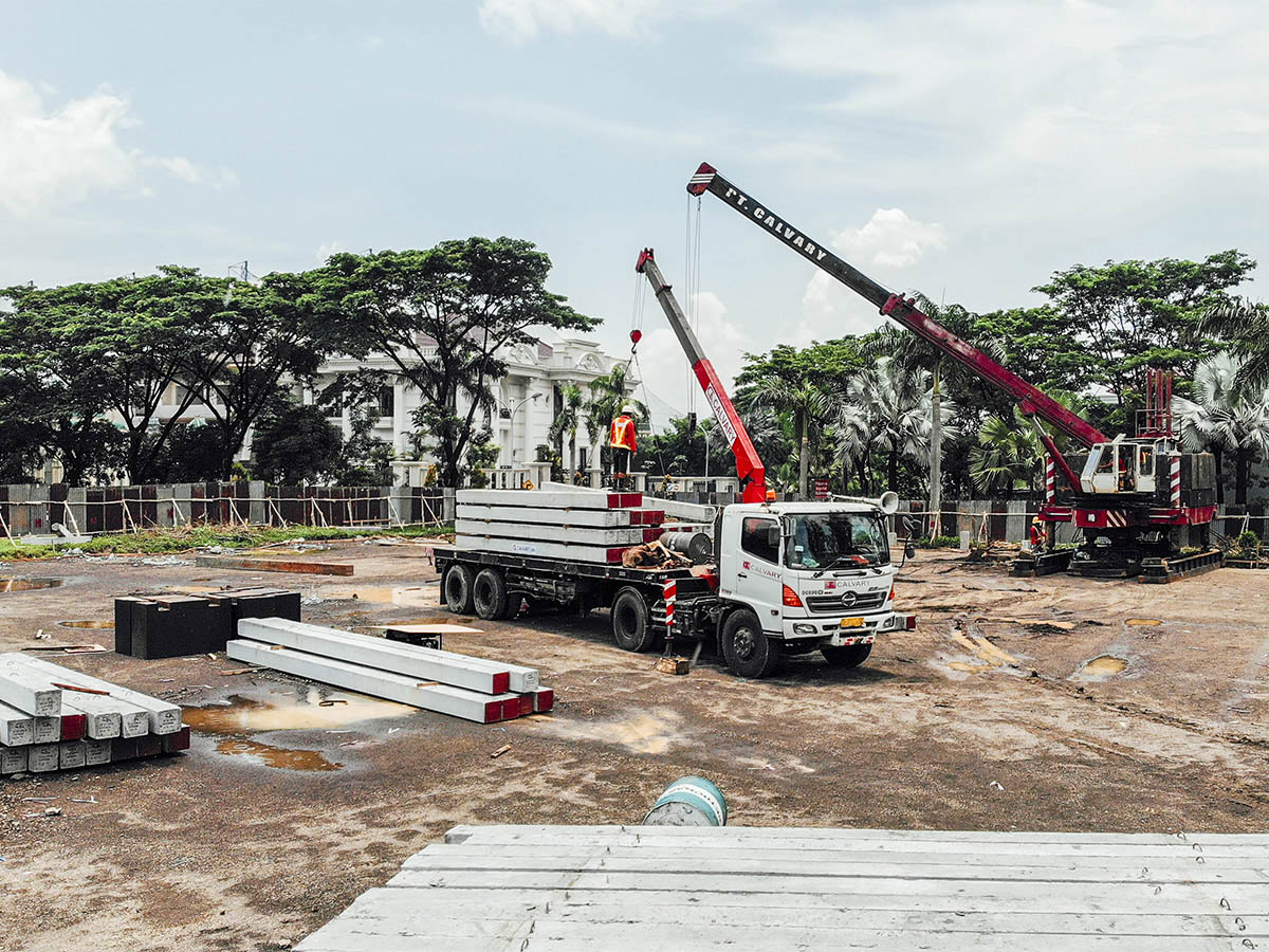 MOB & Pile Pakuwon Indah