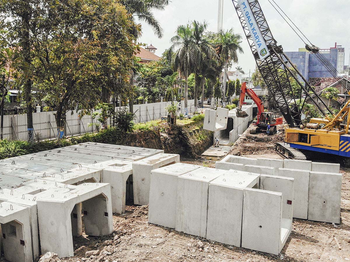 Saluran Sumber Umis - Kota Madiun