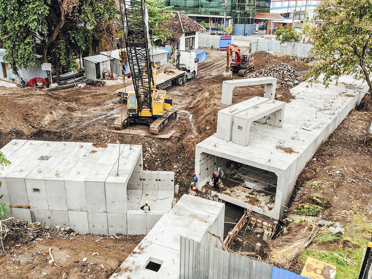 Saluran Sumber Umis - Kota Madiun