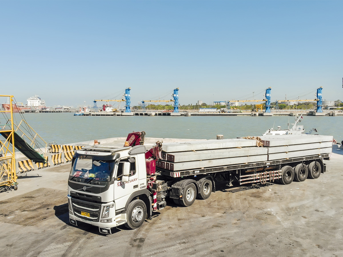 Pile Pelabuhan Gresik