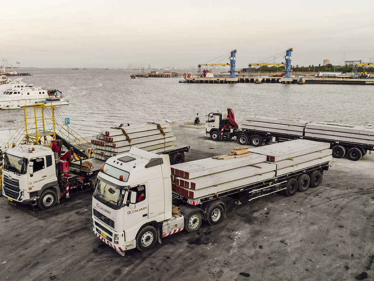 Pile Pelabuhan Gresik