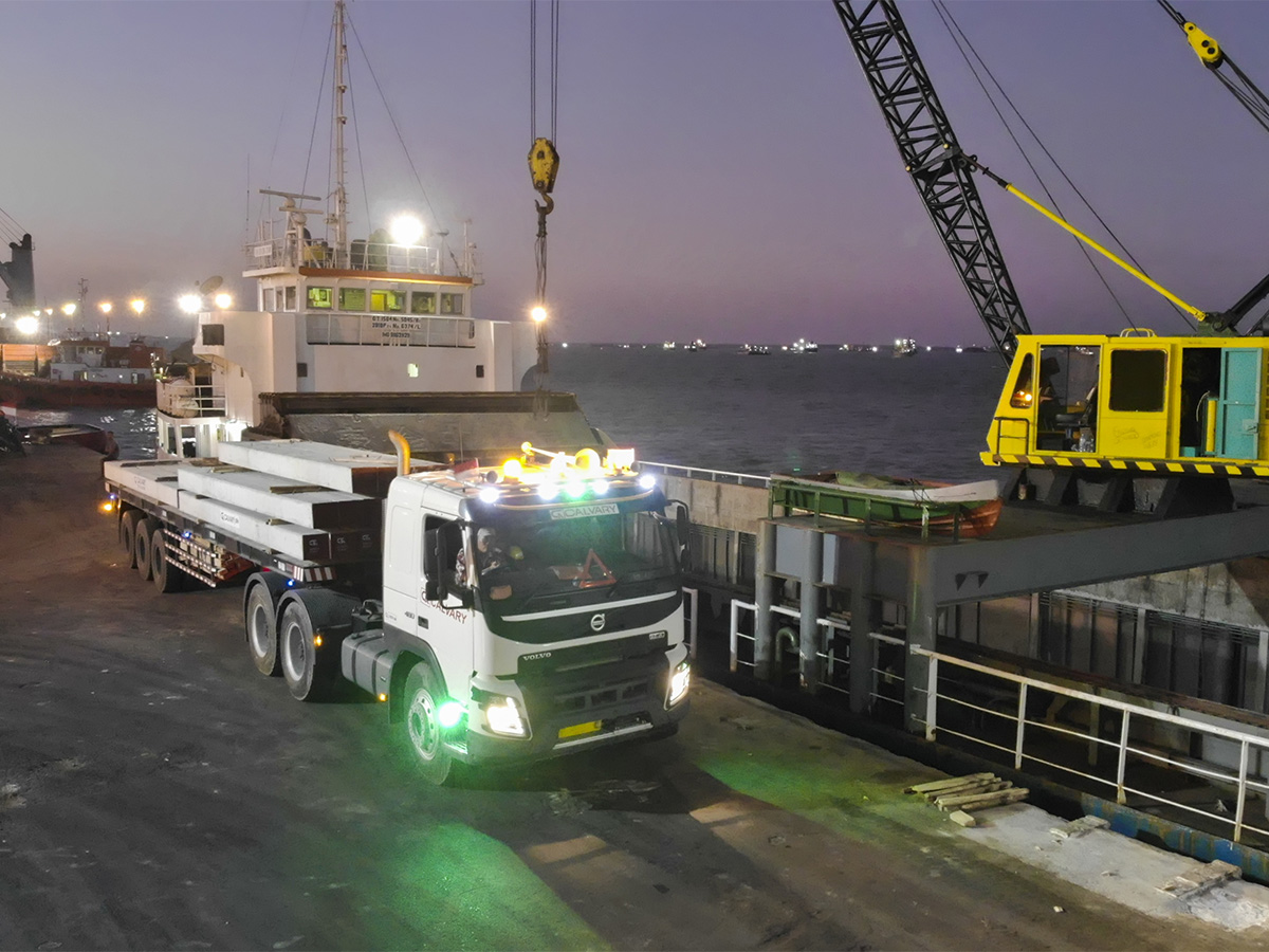 Pile Pelabuhan Gresik