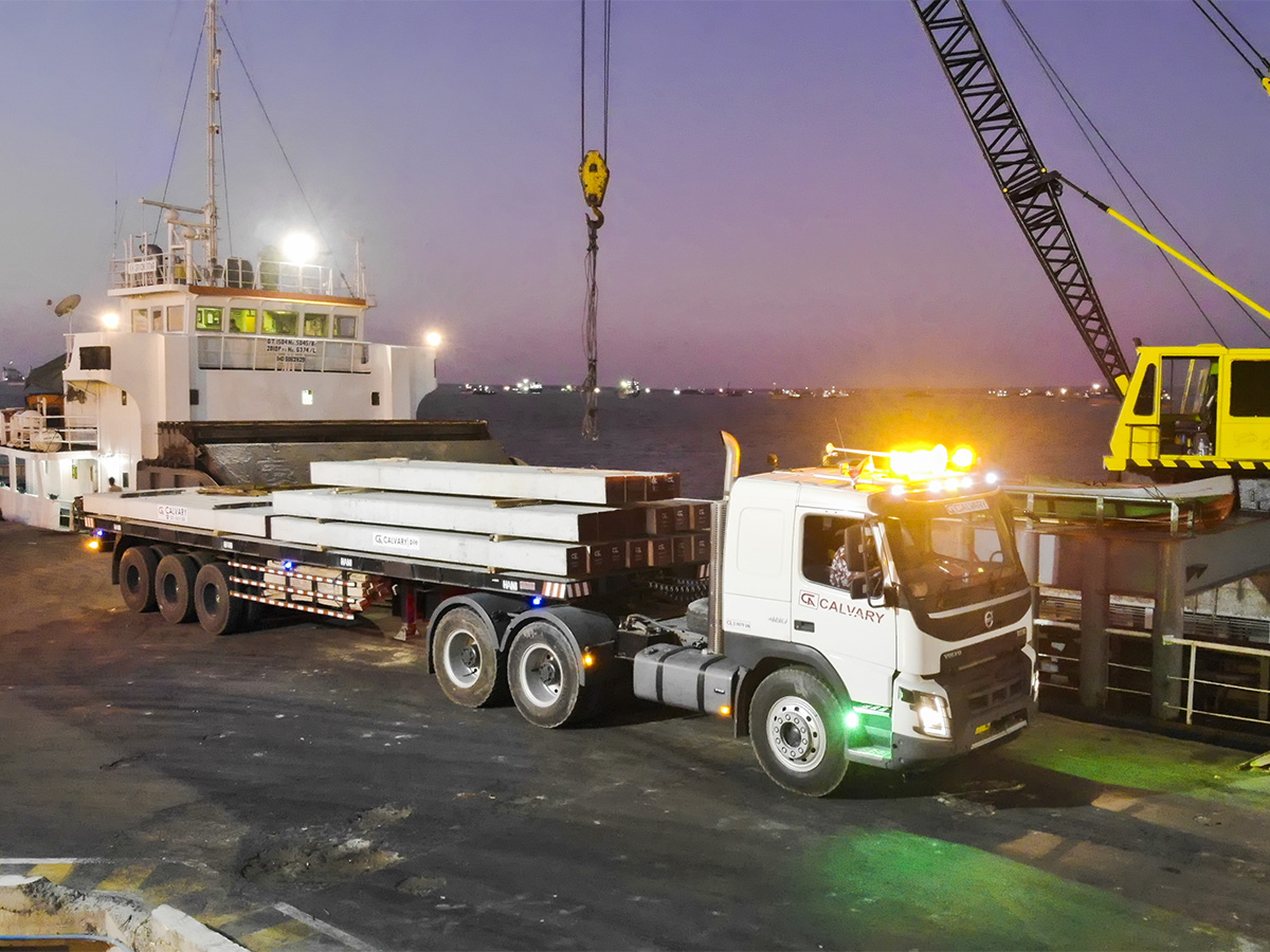 Pile Pelabuhan Gresik