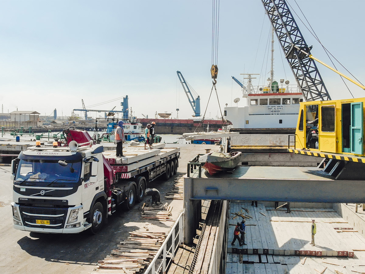 Pile Pelabuhan Gresik