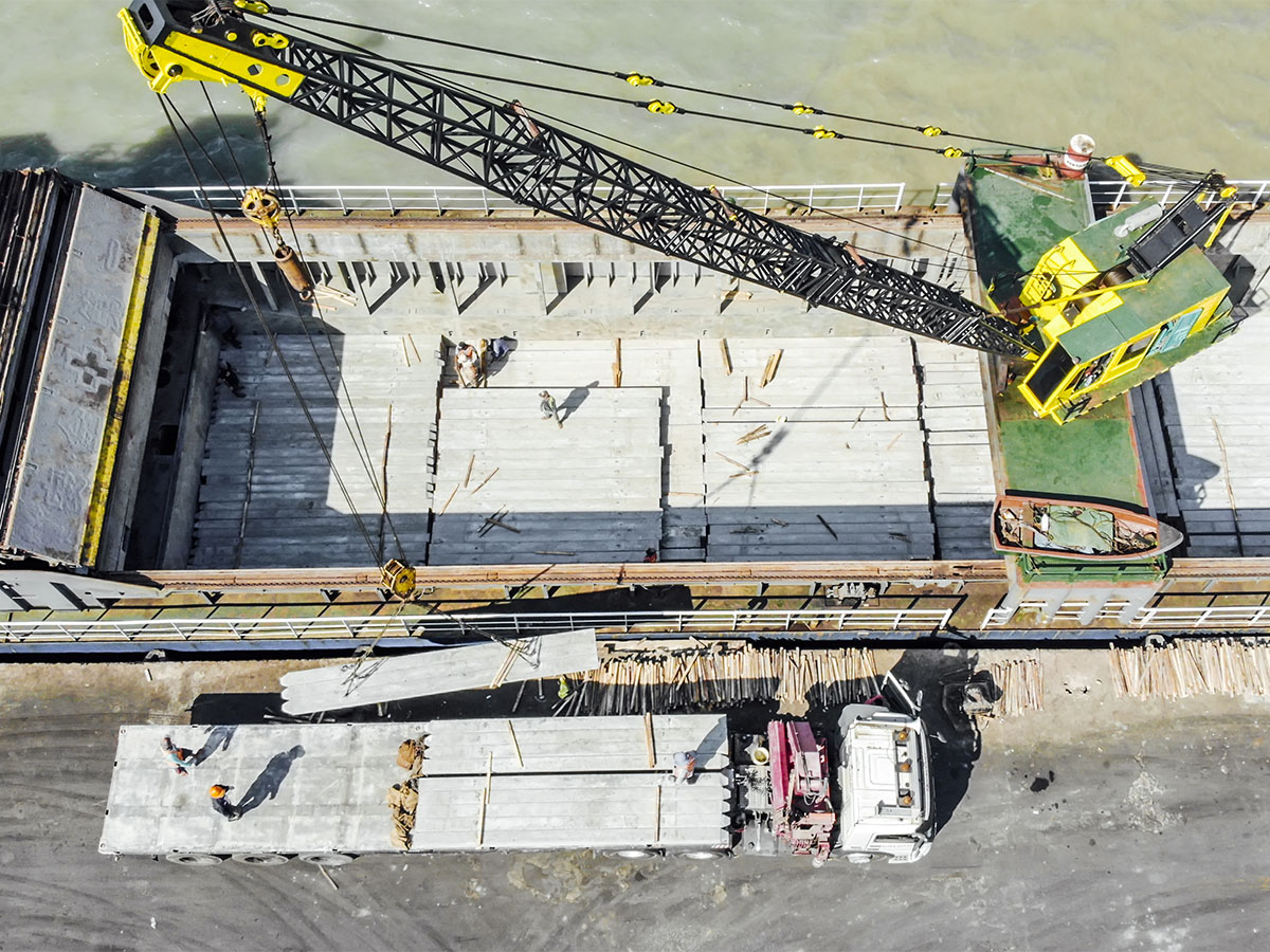 Pile Pelabuhan Gresik