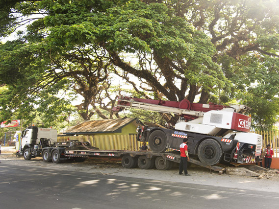 Mob Demob Big Crane 1