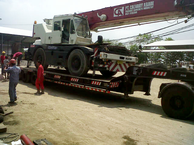 Mob Demob Big Crane 2