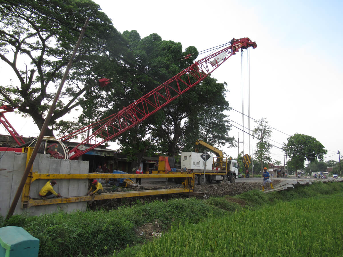 KREMBUNG - PORONG FLAT SHEET PILE