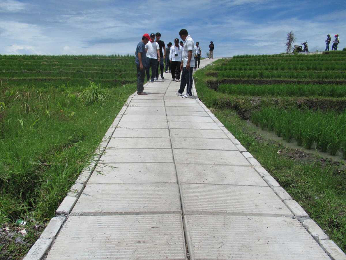 PENINGKATAN JALAN USAHA TANI (JUT) MUNGGU - BALI