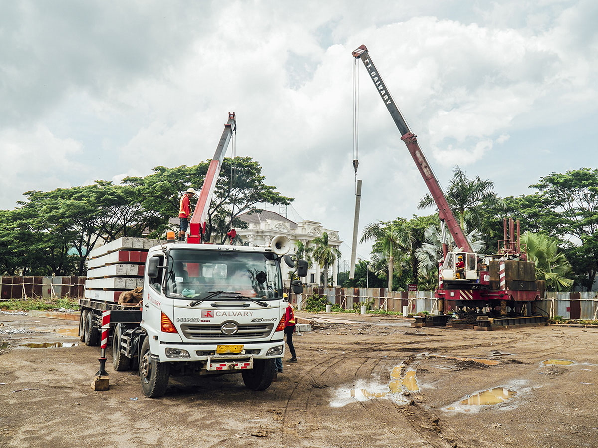 MOB & Pile Pakuwon Indah